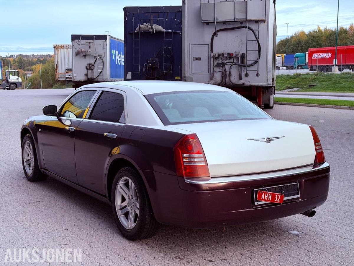 2005 CHRYSLER 300C 2.7 BENSIN AUTOMAT – SKINN / GOD PLASS
