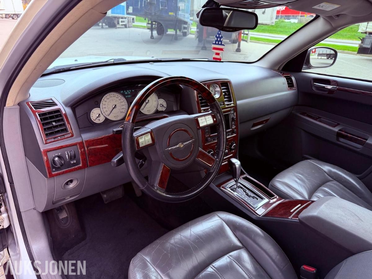 2005 CHRYSLER 300C 2.7 BENSIN AUTOMAT – SKINN / GOD PLASS