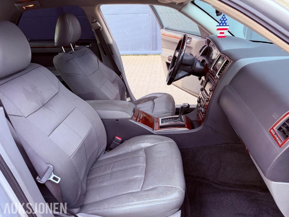 2005 CHRYSLER 300C 2.7 BENSIN AUTOMAT – SKINN / GOD PLASS