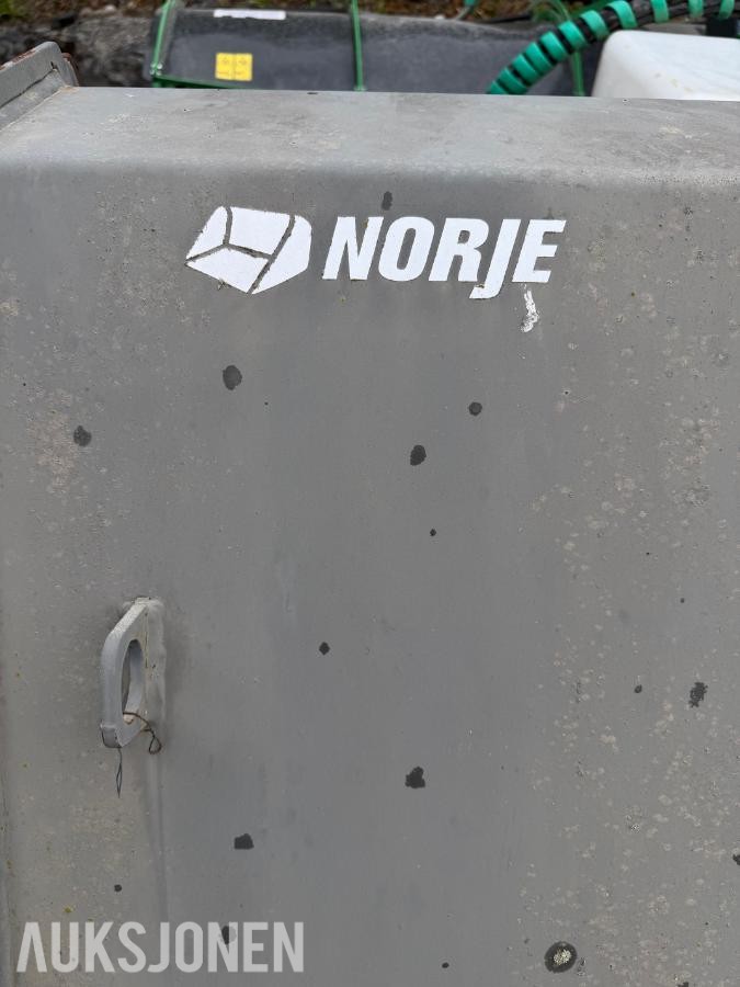 Norje traktor skuffe
