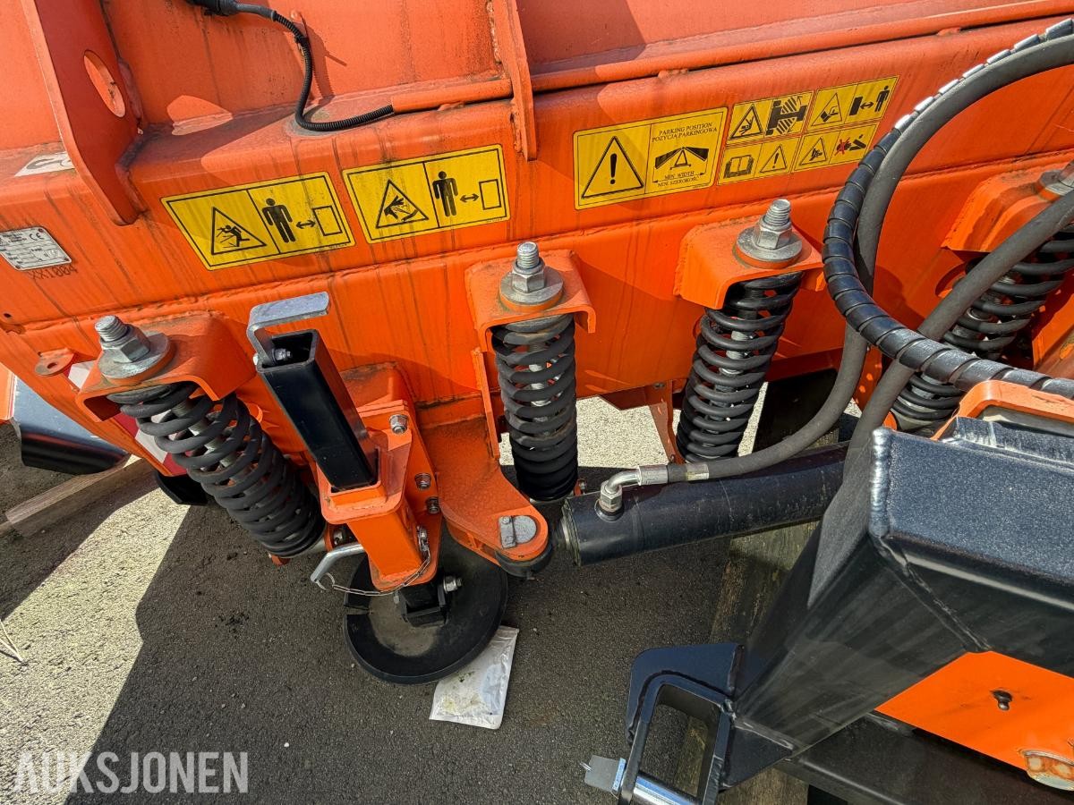 2022 Pronar PUV-3300m snøplog – ubrukt – hydraulisk V-plog