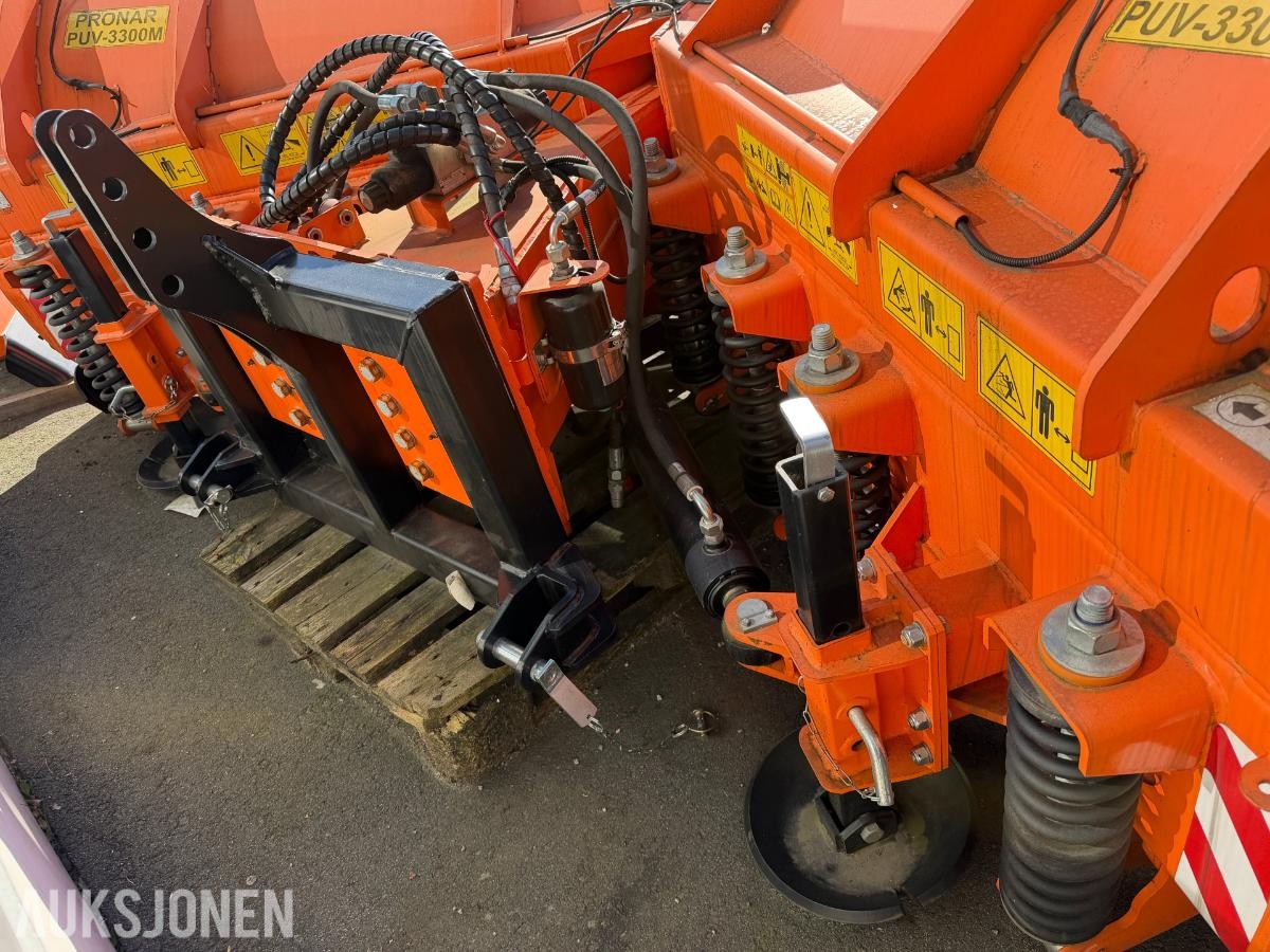 2022 Pronar PUV-3300m snøplog – ubrukt – hydraulisk V-plog