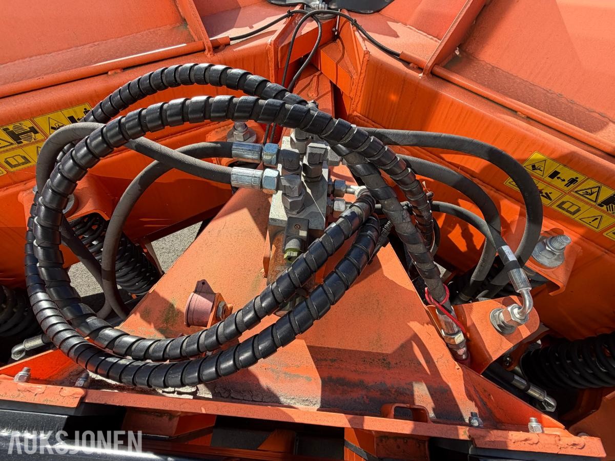 2022 Pronar PUV-3300m snøplog – ubrukt – hydraulisk V-plog