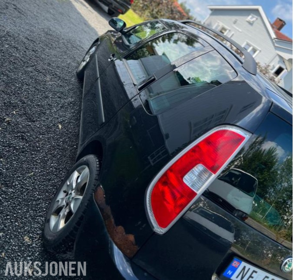 2012 Skoda Roomster 1.2 105hk Automat Reparasjonsobjekt