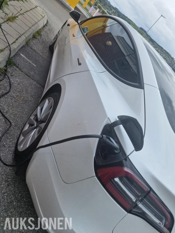 2019 Tesla Model 3 150kW Firehjulstrekk Autopilot Full Self Drive