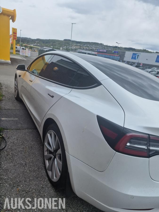 2019 Tesla Model 3 150kW Firehjulstrekk Autopilot Full Self Drive