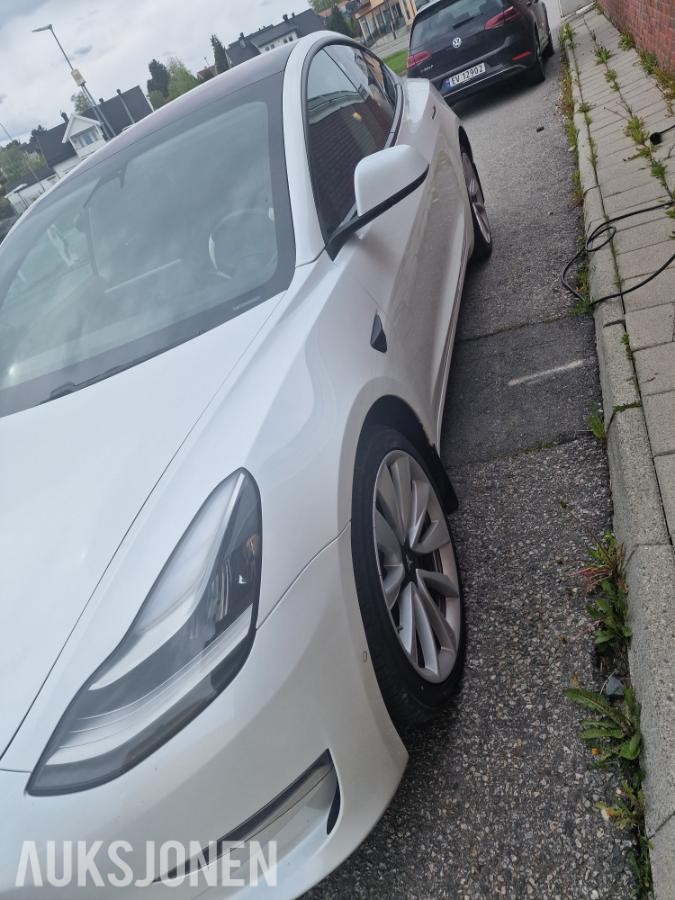 2019 Tesla Model 3 150kW Firehjulstrekk Autopilot Full Self Drive