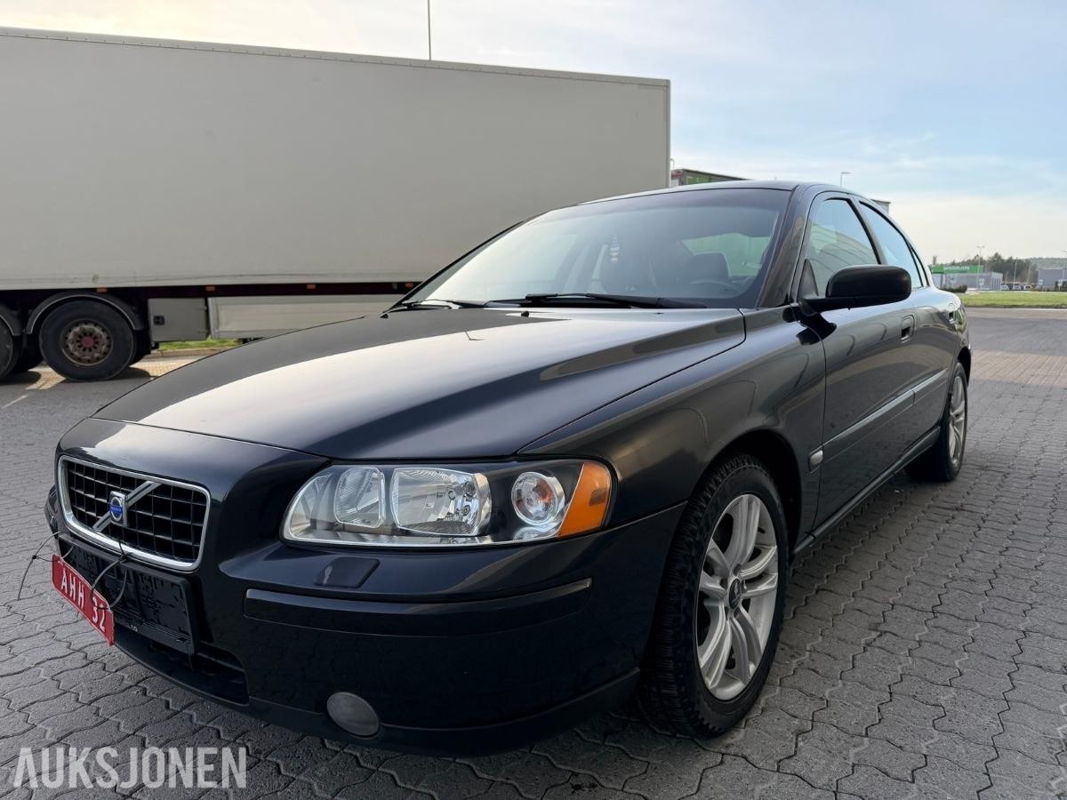 2005 VOLVO S60 2,0T 180HK AUTOMAT | SKINN | HENGERFESTE