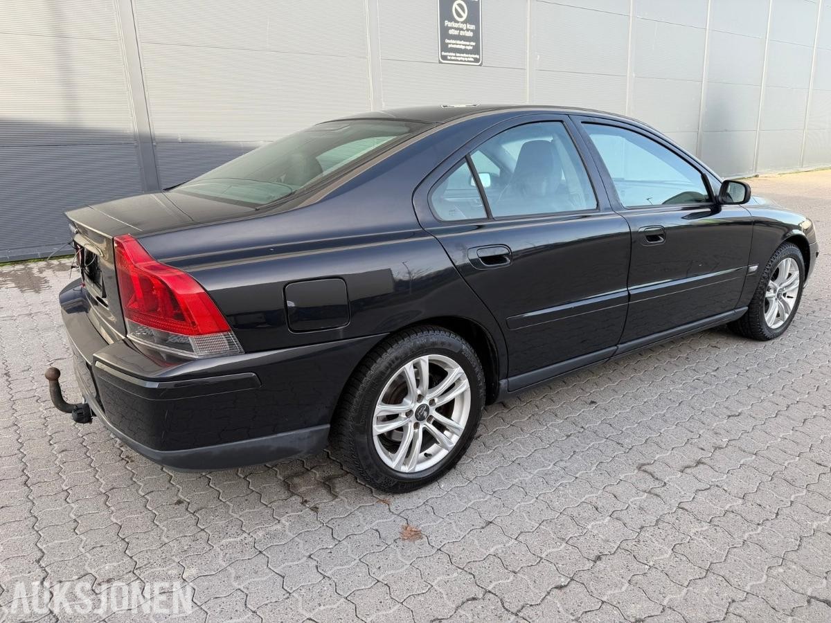 2005 VOLVO S60 2,0T 180HK AUTOMAT | SKINN | HENGERFESTE