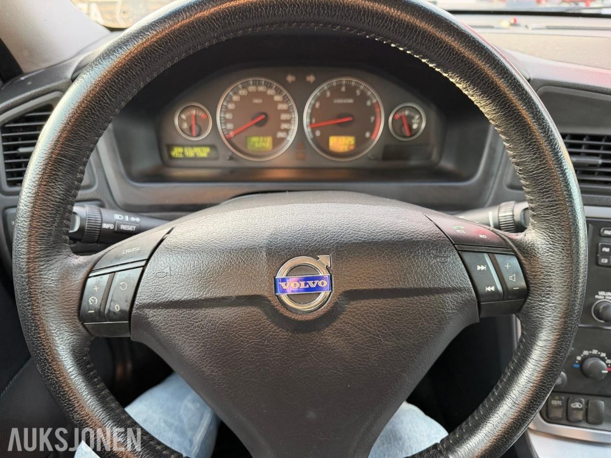 2005 VOLVO S60 2,0T 180HK AUTOMAT | SKINN | HENGERFESTE
