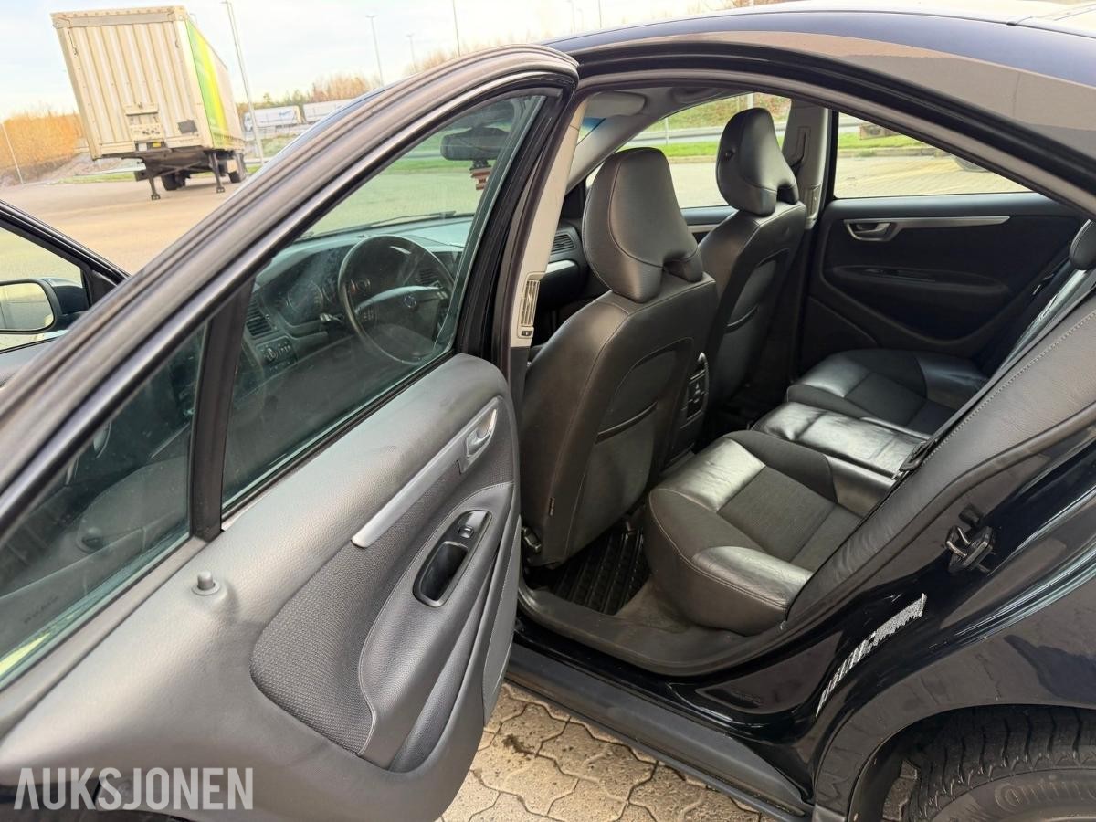 2005 VOLVO S60 2,0T 180HK AUTOMAT | SKINN | HENGERFESTE