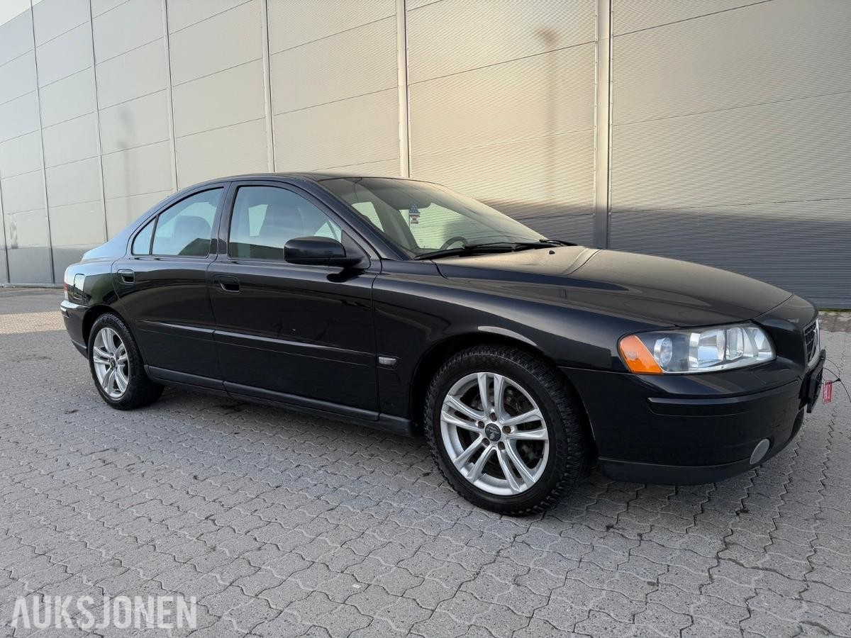 2005 VOLVO S60 2,0T 180HK AUTOMAT | SKINN | HENGERFESTE