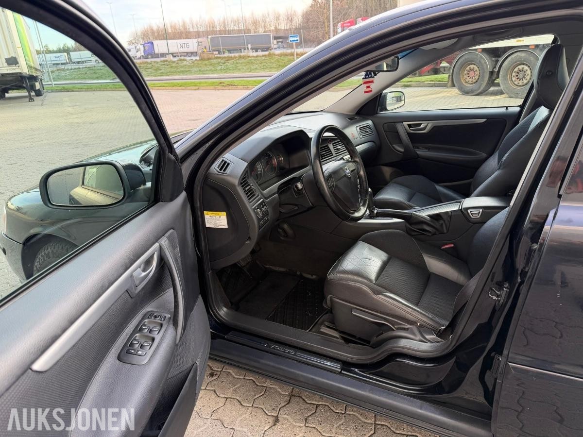 2005 VOLVO S60 2,0T 180HK AUTOMAT | SKINN | HENGERFESTE