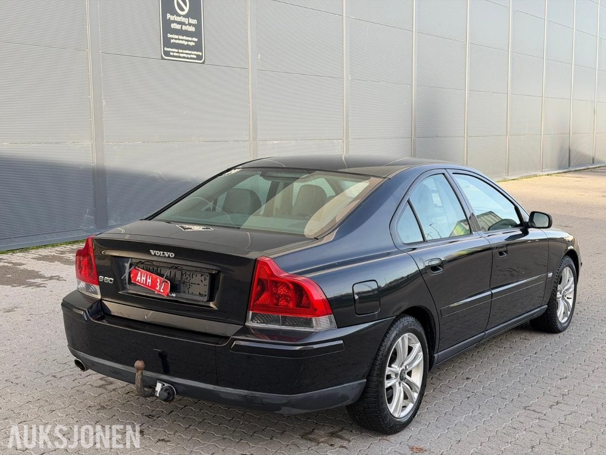 2005 VOLVO S60 2,0T 180HK AUTOMAT | SKINN | HENGERFESTE