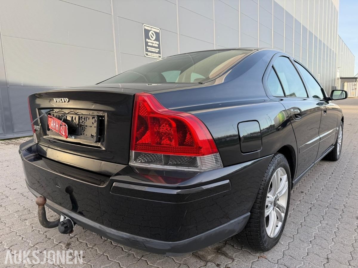 2005 VOLVO S60 2,0T 180HK AUTOMAT | SKINN | HENGERFESTE
