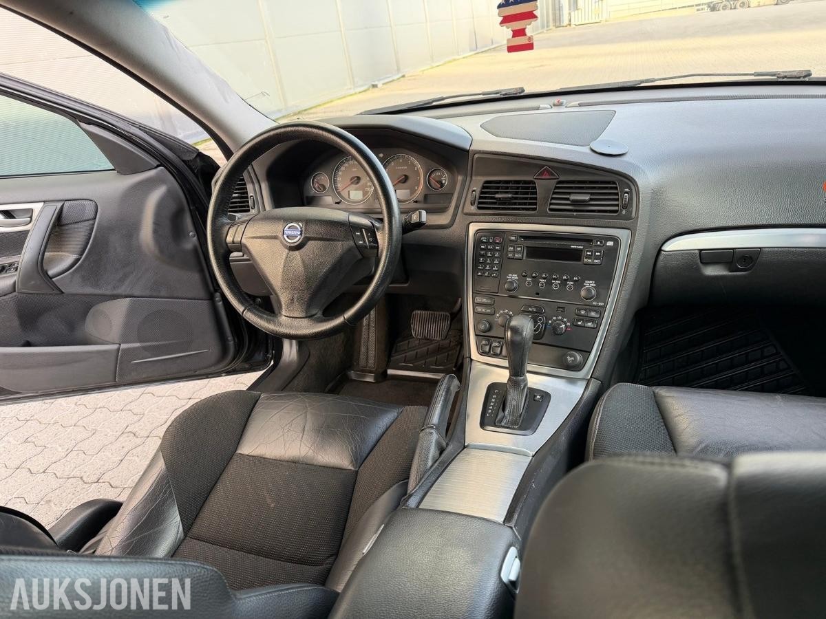 2005 VOLVO S60 2,0T 180HK AUTOMAT | SKINN | HENGERFESTE