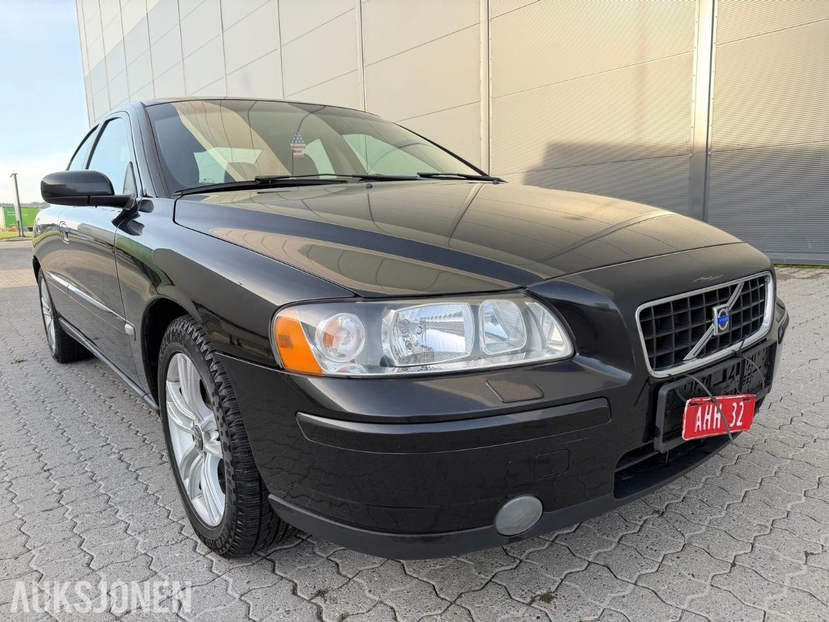 2005 VOLVO S60 2,0T 180HK AUTOMAT | SKINN | HENGERFESTE