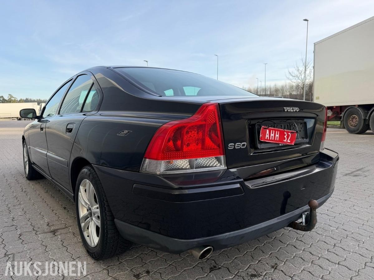 2005 VOLVO S60 2,0T 180HK AUTOMAT | SKINN | HENGERFESTE