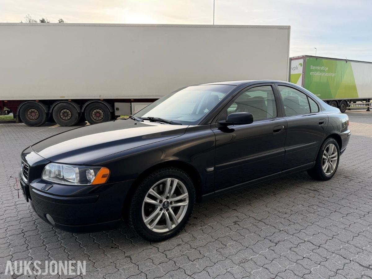 2005 VOLVO S60 2,0T 180HK AUTOMAT | SKINN | HENGERFESTE