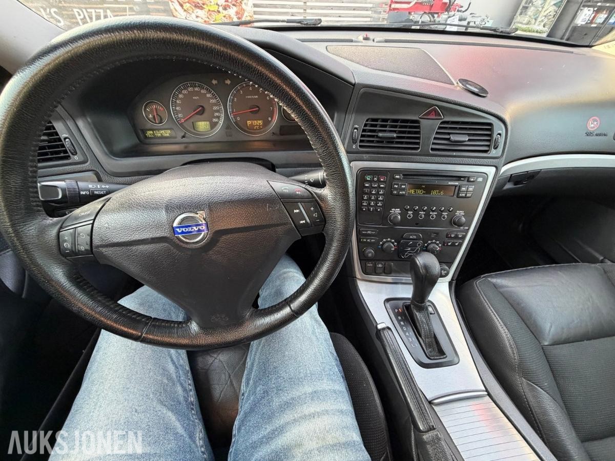 2005 VOLVO S60 2,0T 180HK AUTOMAT | SKINN | HENGERFESTE