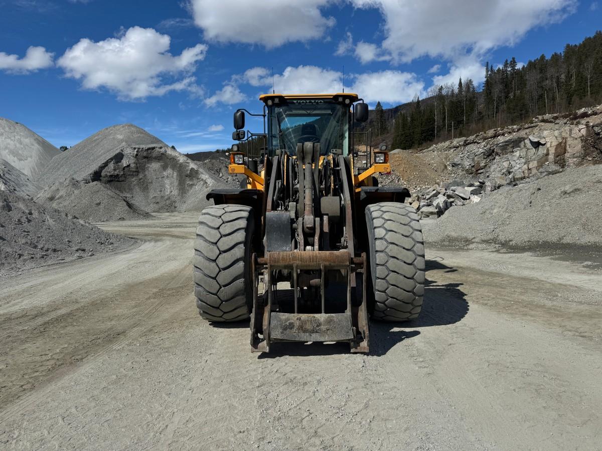 2013 Volvo L180G hjullaster med sentralsmøring, Spakstyring og 3. funksjon
