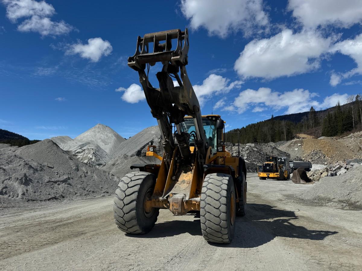 2013 Volvo L180G hjullaster med sentralsmøring, Spakstyring og 3. funksjon