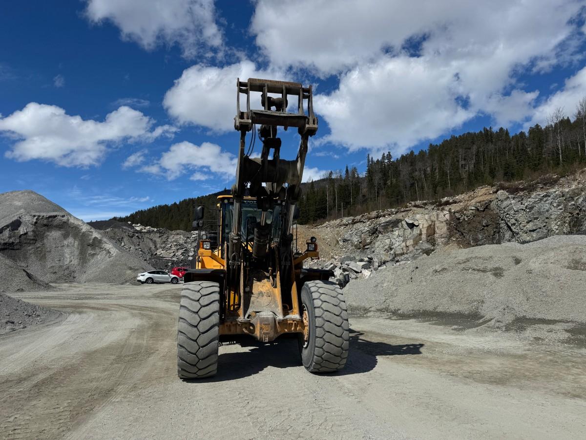 2013 Volvo L180G hjullaster med sentralsmøring, Spakstyring og 3. funksjon