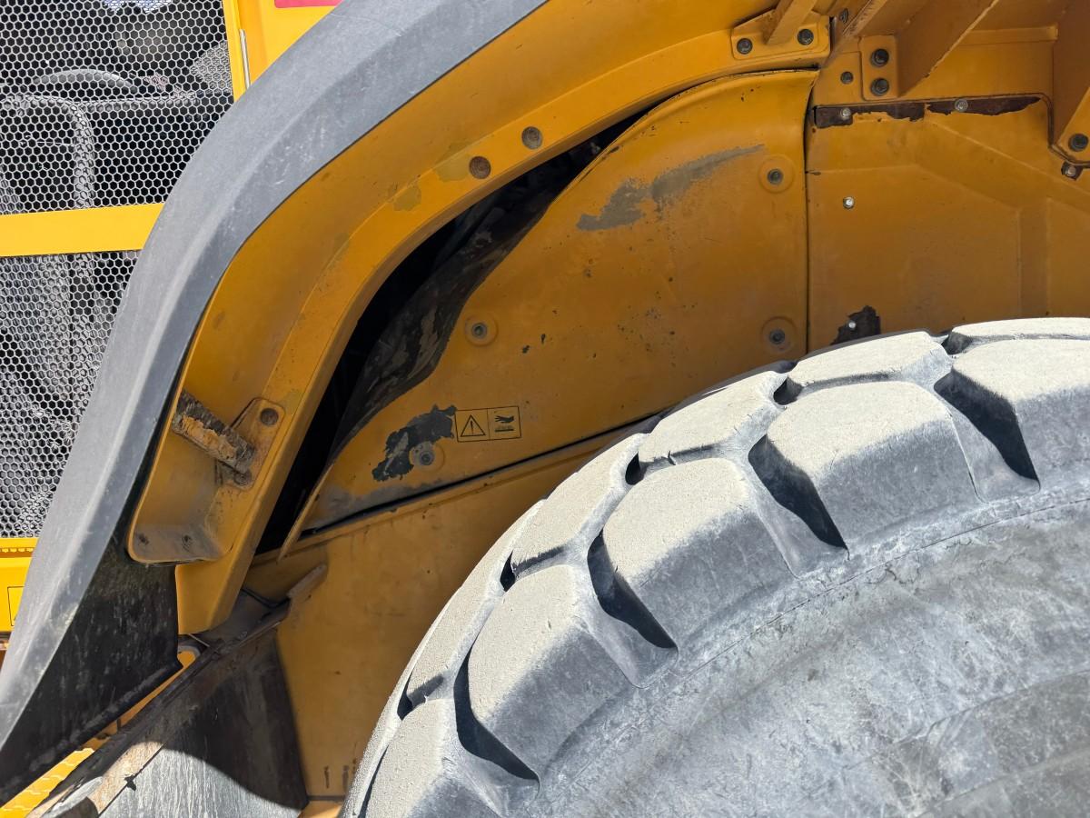 2013 Volvo L180G hjullaster med sentralsmøring, Spakstyring og 3. funksjon