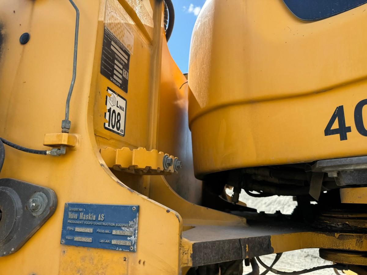 2013 Volvo L180G hjullaster med sentralsmøring, Spakstyring og 3. funksjon