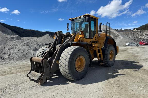 2013 Volvo L180G hjullaster med sentralsmøring, Spakstyring og 3. funksjon