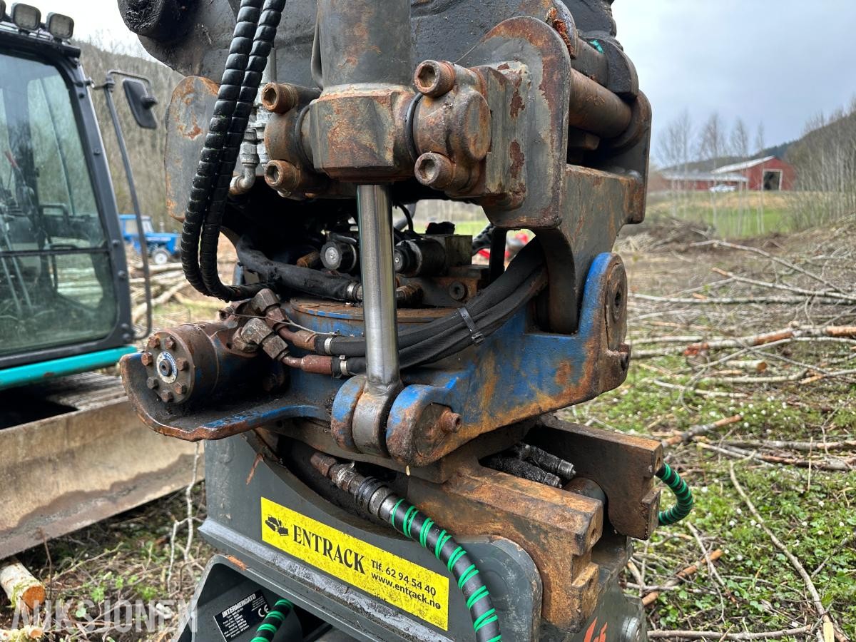 2015 Kobelco SK75SR Gravemaskin | Rotortilt, tømmerklype og pusseskuffe |