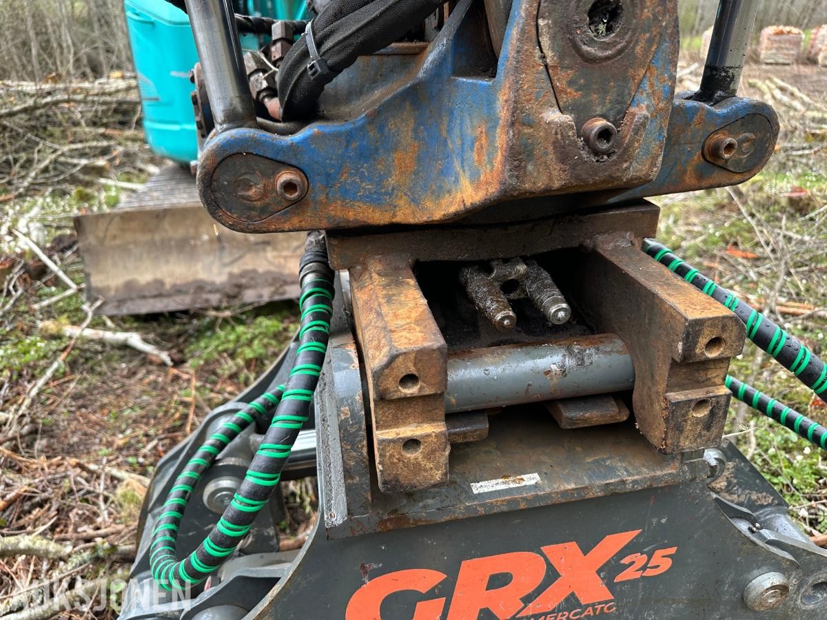 2015 Kobelco SK75SR Gravemaskin | Rotortilt, tømmerklype og pusseskuffe |
