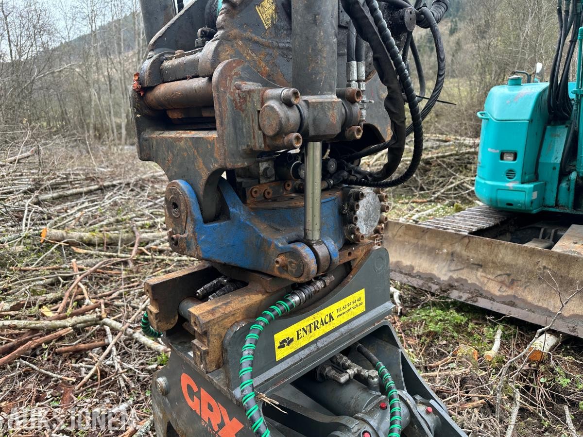 2015 Kobelco SK75SR Gravemaskin | Rotortilt, tømmerklype og pusseskuffe |