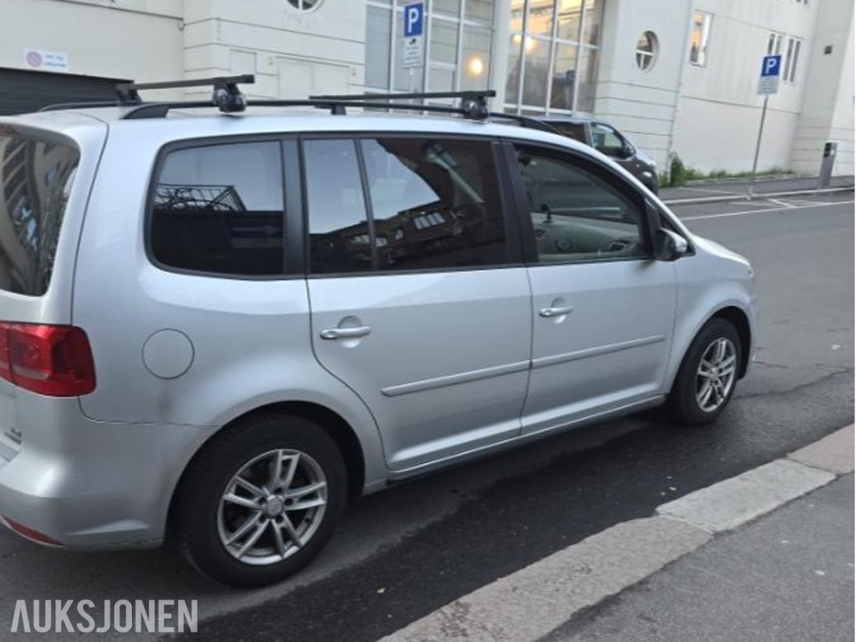 2011 Volkswagen Touran 1.6 diesel 105hk cruisekontroll hengerfeste s+v dekk