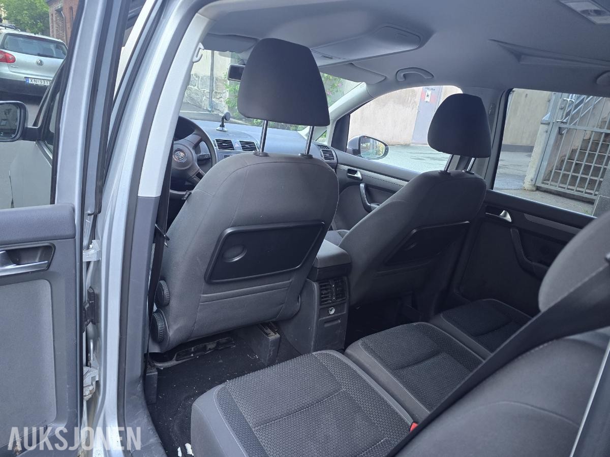 2011 Volkswagen Touran 1.6 diesel 105hk cruisekontroll hengerfeste s+v dekk
