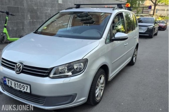 2011 Volkswagen Touran 1.6 diesel 105hk cruisekontroll hengerfeste s+v dekk