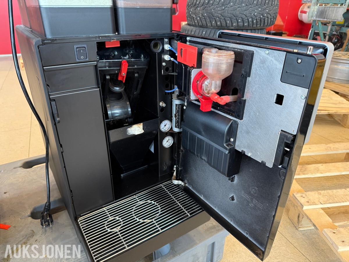 2024 Franke A600 kaffemaskin med kjøleskap og underskap – FCS4043 – 220–240V
