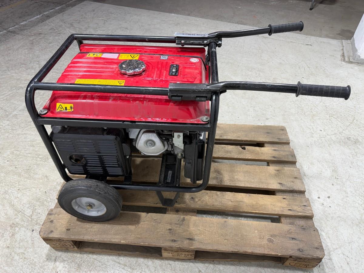 1998 Honda EM3000X aggregat på hjul.