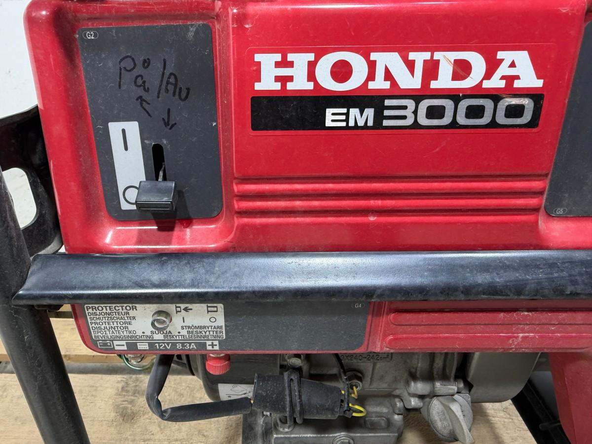 1998 Honda EM3000X aggregat på hjul.