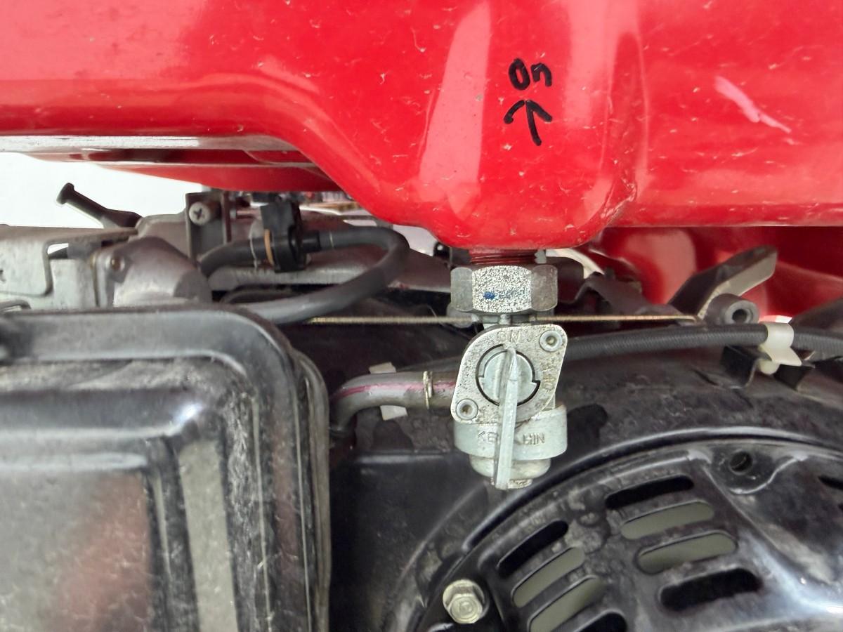 1998 Honda EM3000X aggregat på hjul.