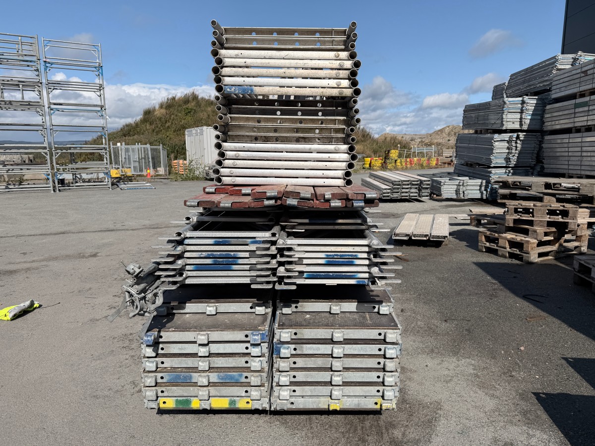 2021 Stillas Layher 118m2