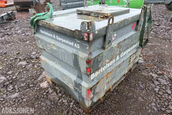 2015 Vera Dieseltank 1000L – Ca. 60 % innhold