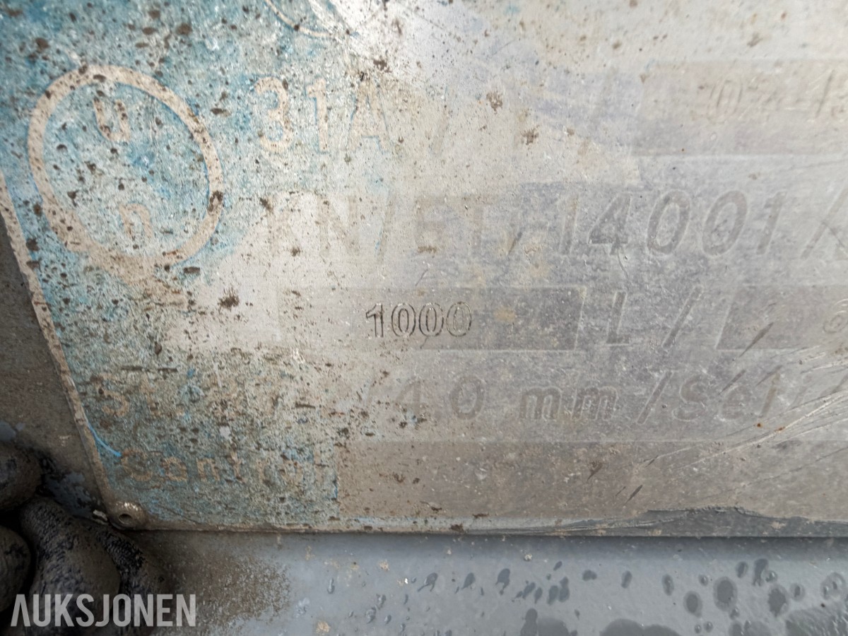 2015 - Dieseltank 1000 liter (Vera) tom tank
