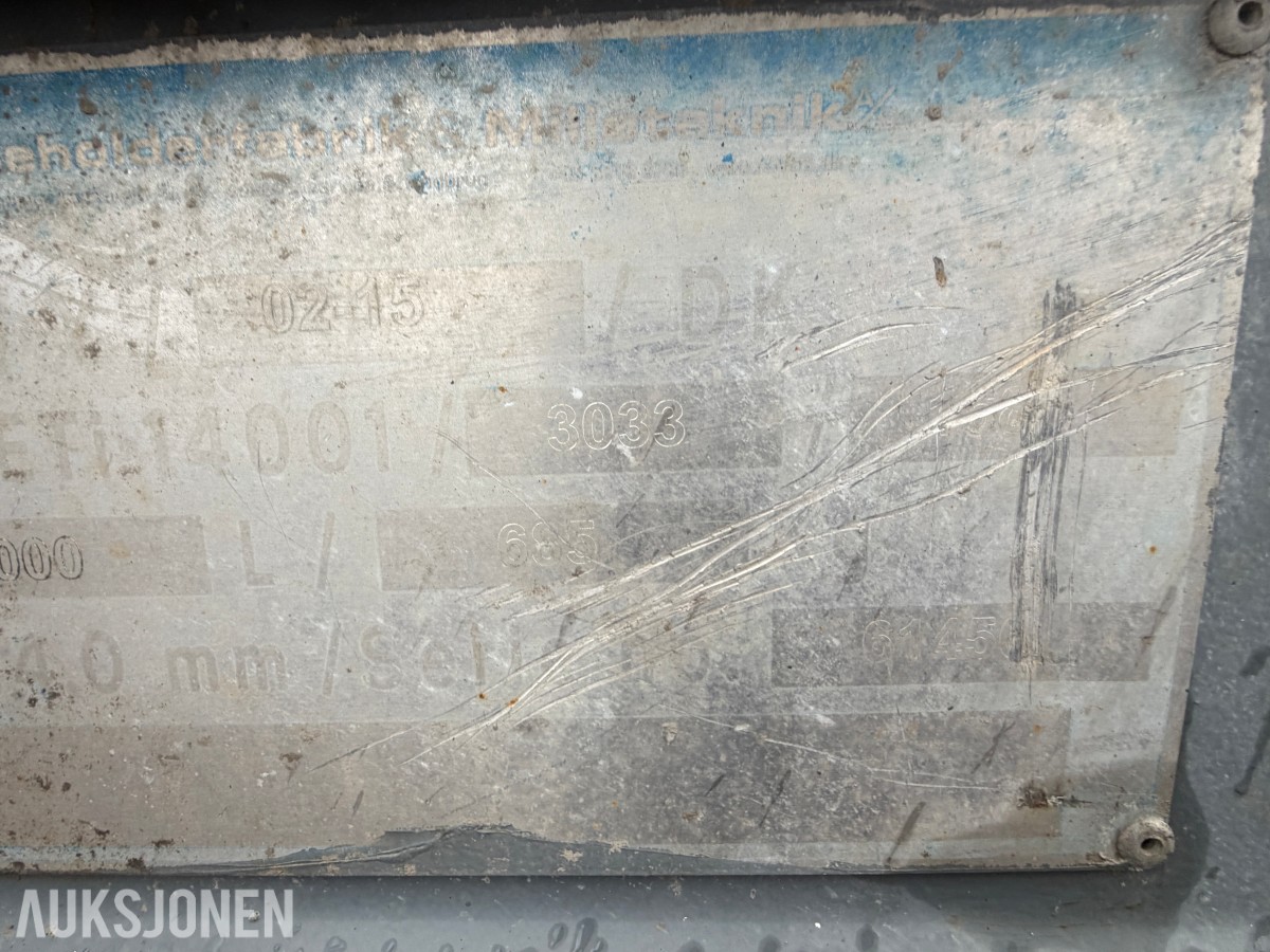 2015 - Dieseltank 1000 liter (Vera) tom tank