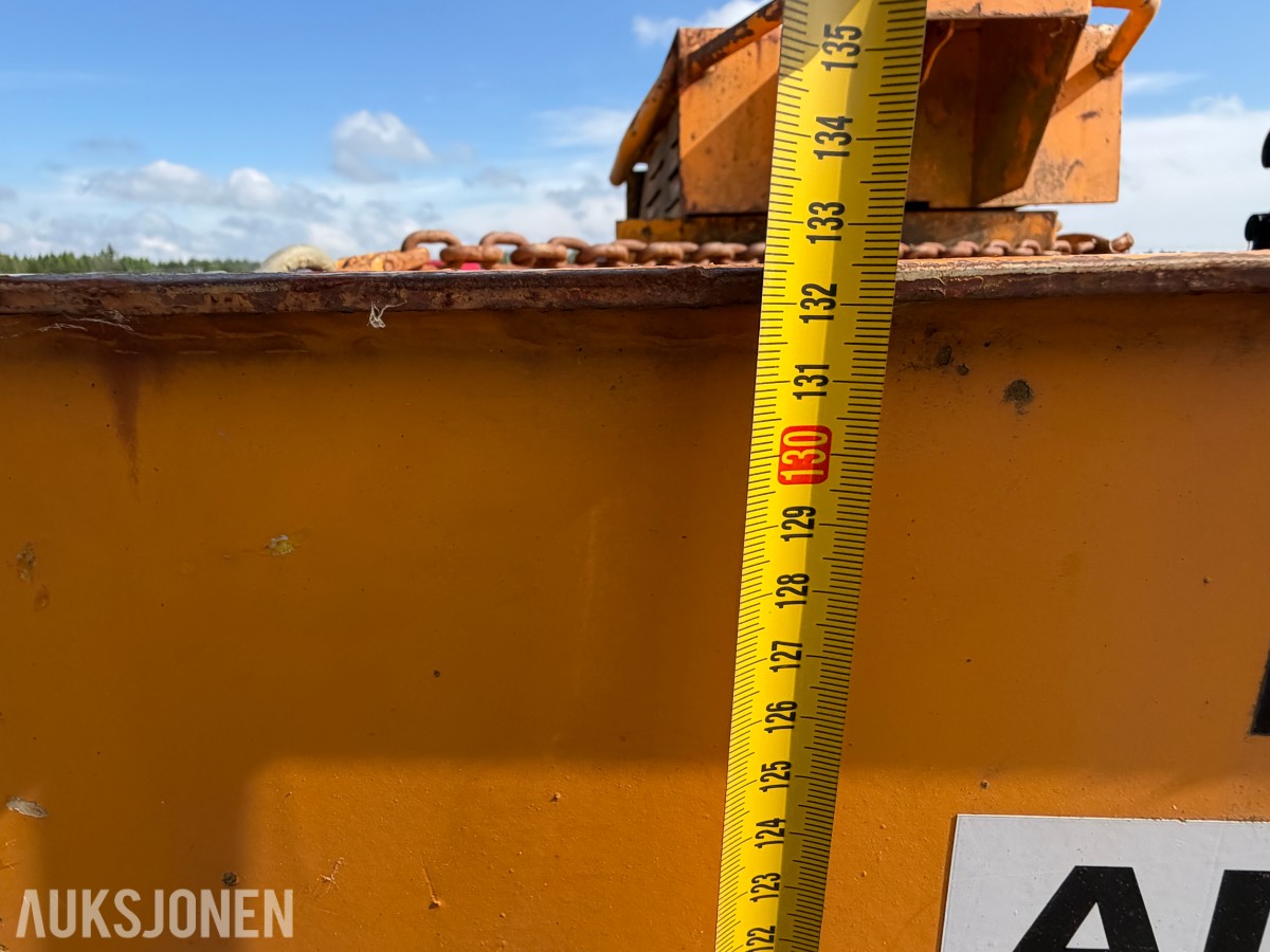 Deseltank Färmartanken AB – 2000 liter - (Ca 900L på tankken)