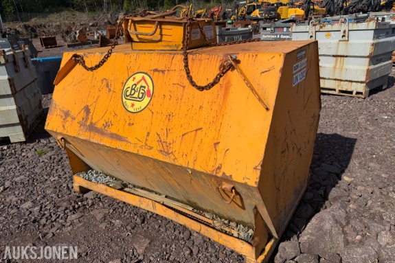 Deseltank Färmartanken AB – 2000 liter - (Ca 900L på tankken)