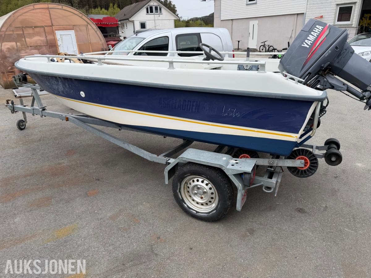 Askeladden 435 Liten båt med tralle og motor 40hk