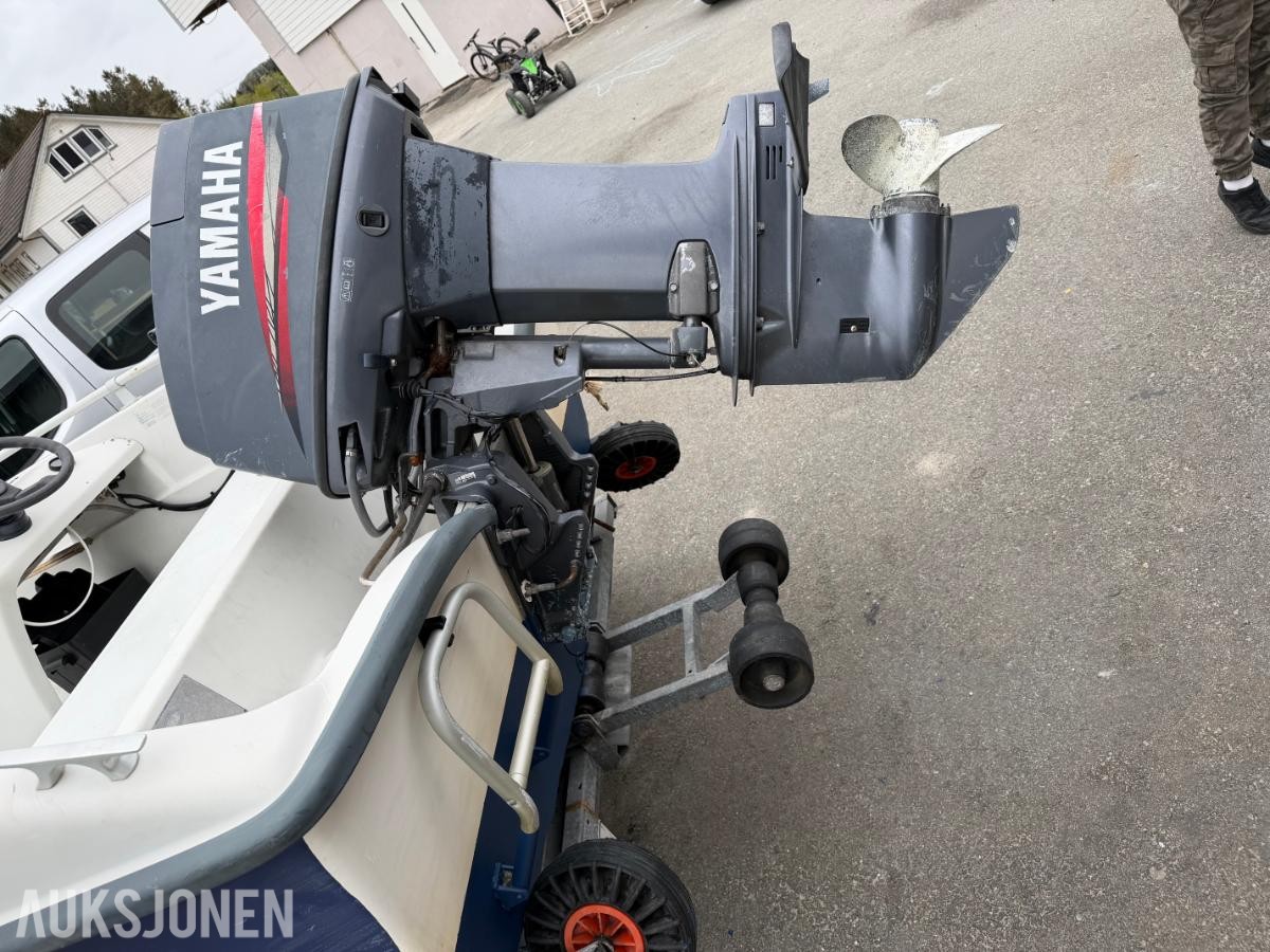 Askeladden 435 Liten båt med tralle og motor 40hk