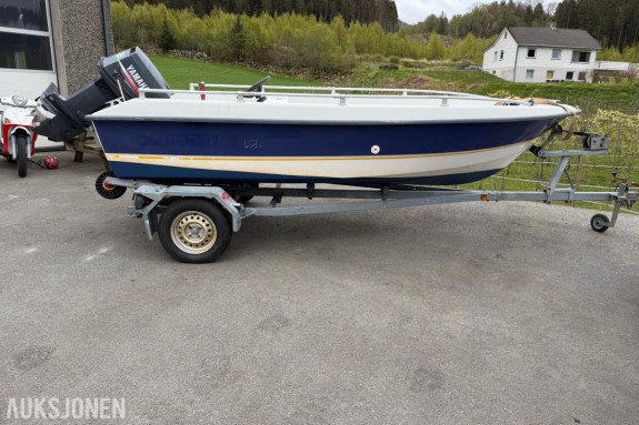 Askeladden 435 Liten båt med tralle og motor 40hk