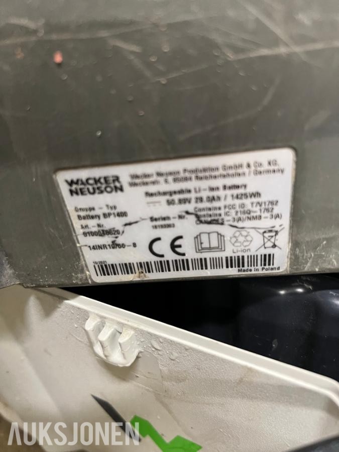 2022 Wacker Neuson batteri Bp1400 + lader